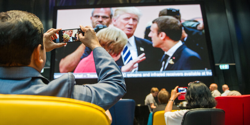 Live-Übertragung im Medienzentrum