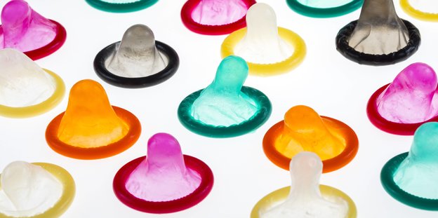 Viele bunte Kondome