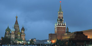 Roter Platz in Moskau in der Dämmerung