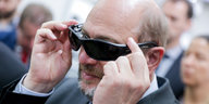 Martin Schulz mit cooler Brille