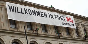 Greenpeace-Transparent am Verkehrsministerium