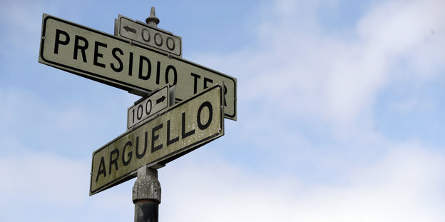 Das Straßenschild der Presidio Terrace Ecke Arguello