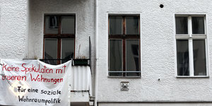 Balkon-Transparent für soziale Wohnraumpolitik