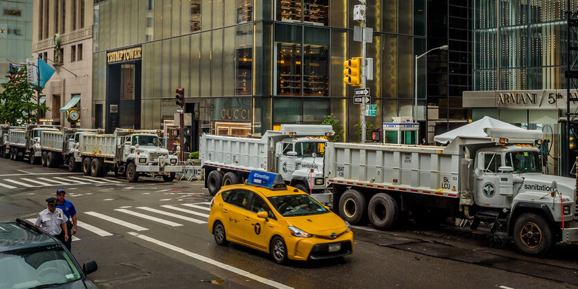 Trump Tower und die Straße davor