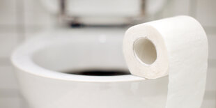 Eingang zu einer Toilette