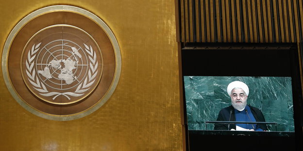 Irans Staatschef Hassan Rohani auf einem Bildschirm im UNO-Hauptquartier in New York