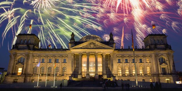 Feuerwerk vor dem Reichstag
