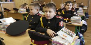 Erster Schultag in einer Einrichtung für Kadetten in Kiew