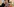 Eine Frau macht ein Selfie mit Sarah Houbolt