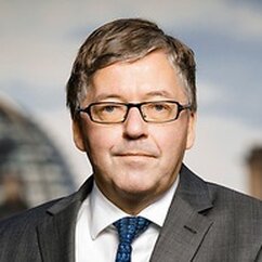 Der Wehrbeauftragte des Deutschen Bundestages Hans-Peter Bartels im Portrait