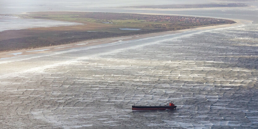 Das gestrandete Schiff vor Langeoog