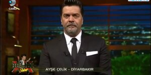 Der Talkshowmoderator Beyaz.