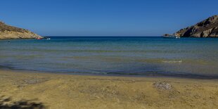 Ein Strand am Mittelmeer