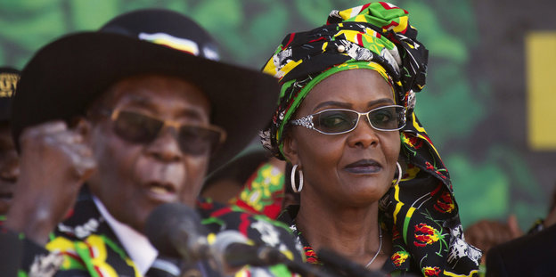 Simbabwes First Lady Grace Mugabe und ihr Ehemann Robert Mugabe