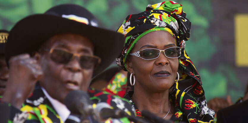 Simbabwes First Lady Grace Mugabe und ihr Ehemann Robert Mugabe