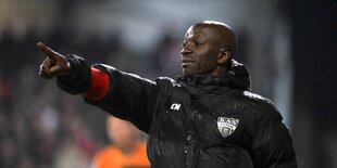 Claude Makélélé bemi Spiel gegen Royal Antwerpen FC