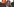 Ein Mann im Anzug mit Brille guckt nachdenklich