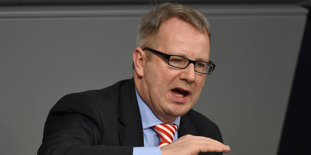 SPD-Politiker Johannes Kahrs hält eine Rede im Parlament