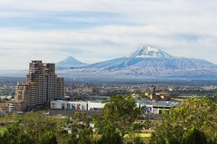 Blick von Eriwan auf den Berg Ararat