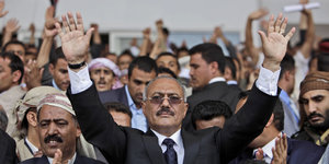 Ein Mann, Saleh, in einer Menschenmenge