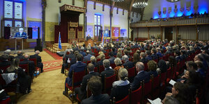 Teilnehmer der offiziellen Abschlusszeremonie des UN-Kriegsverbrechertribunal zu Ex-Jugoslawien