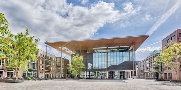 Glas-Fassade eines modernen Museums