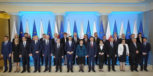 Die Mitglieder des polnischen Kabinetts im Gruppenbild