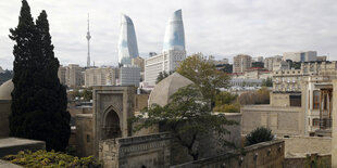 Blick auf Baku