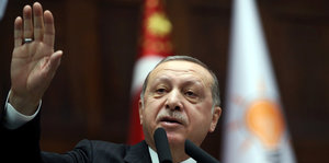 Erdogan bei einer Rede vor der AKP-Fraktion am DienstagDer Türkische Präsident Erdogan bei einer Rede vor der AKP-Fraktion