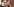 Morgan McCaul hinter einem Mikrofon