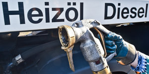 Detail eines Heizöl-Lieferwagens