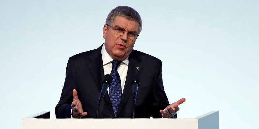 Thomas Bach sprcht vor Publikum