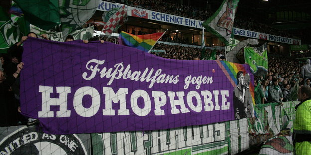 Fan-Choreo gegen Homophobie im Stadion