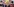Menschen sind als Donald Trump und Kim Jong-un verkleidet
