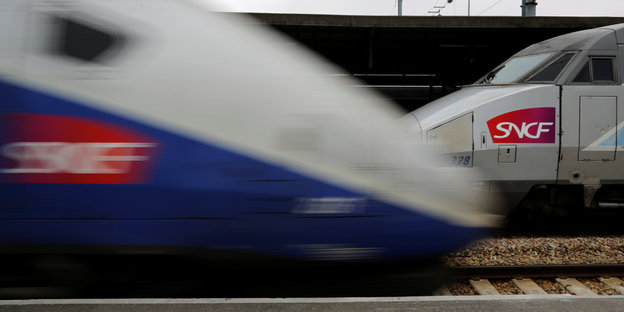 Fahrender Schnellzug TGV