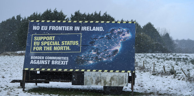 Anti-Brexit-Tafel an der Straße nach Newry, einer Stadt in Nordirland