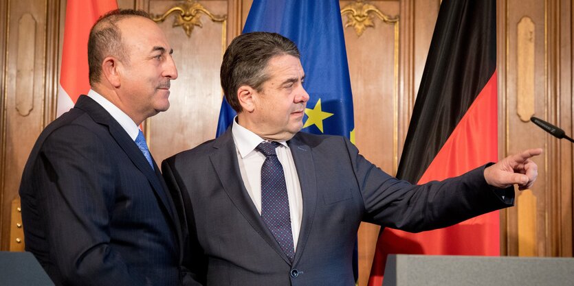 Außenminister Sigmar Gabriel empfängt den türkischen Außenminister Mevlüt Cavusoglu