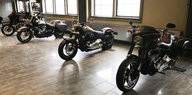Motorräder der Marke Harley Davidson