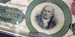 Ein Bild vom Unterzeichner der Unabhängigkeitserklärung, Robert Morris, ist auf der Vorderseite von einem 1000 Dollar-Schein