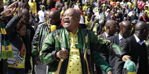 Jacob Zuma lacht