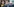 Carles Puigdemont mit Schal in einer Menschengruppe