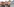 Gefängnis Neumünster von außen mit Journalisten
