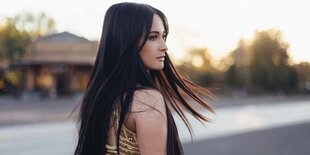 Eine Frau, Kasey Musgraves