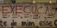 Das portugiesische Wort für Hinrichtung steht auf einer Wand in Rio de Janeiro