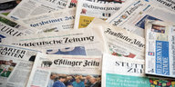 Verschiedene deutsche Tageszeitungen, ausgebreitet