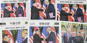 Die Titelblätter mehrerer südkoreanischer Zeitungen zeigen US-Präsident Donald Trump und Nordkoreas Machthaber Kim Jong Un