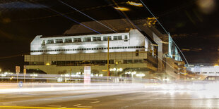 Ehemaliges Messezentrum bei Nacht