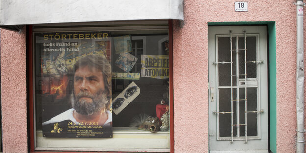 Ein Schaufenster von außen Ein Schaufenster von außen