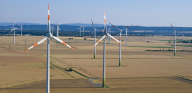 Ein Windpark in Niedersachsen