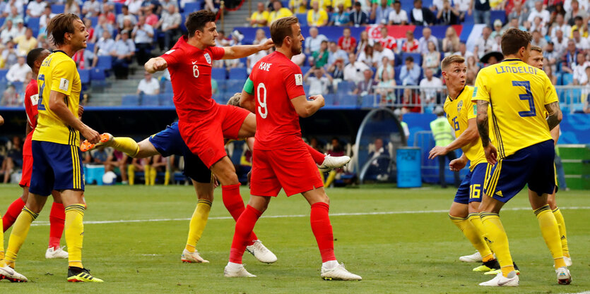 Harry Maguire köpft ein